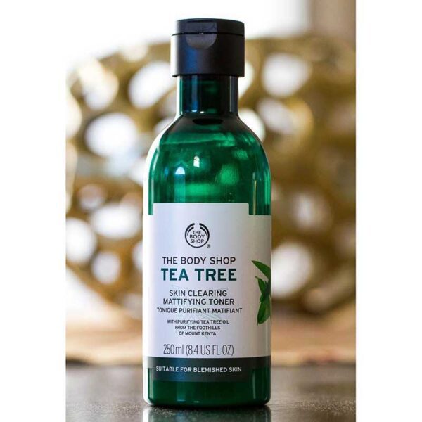 The Body Shop TEA TREE SKIN CLEARING MATTIFYING FACIAL TONER 250ML